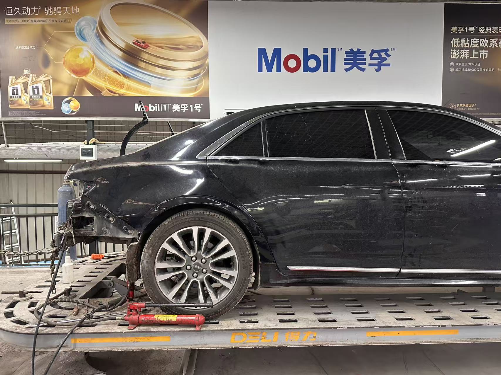 钣金喷漆事故车维修